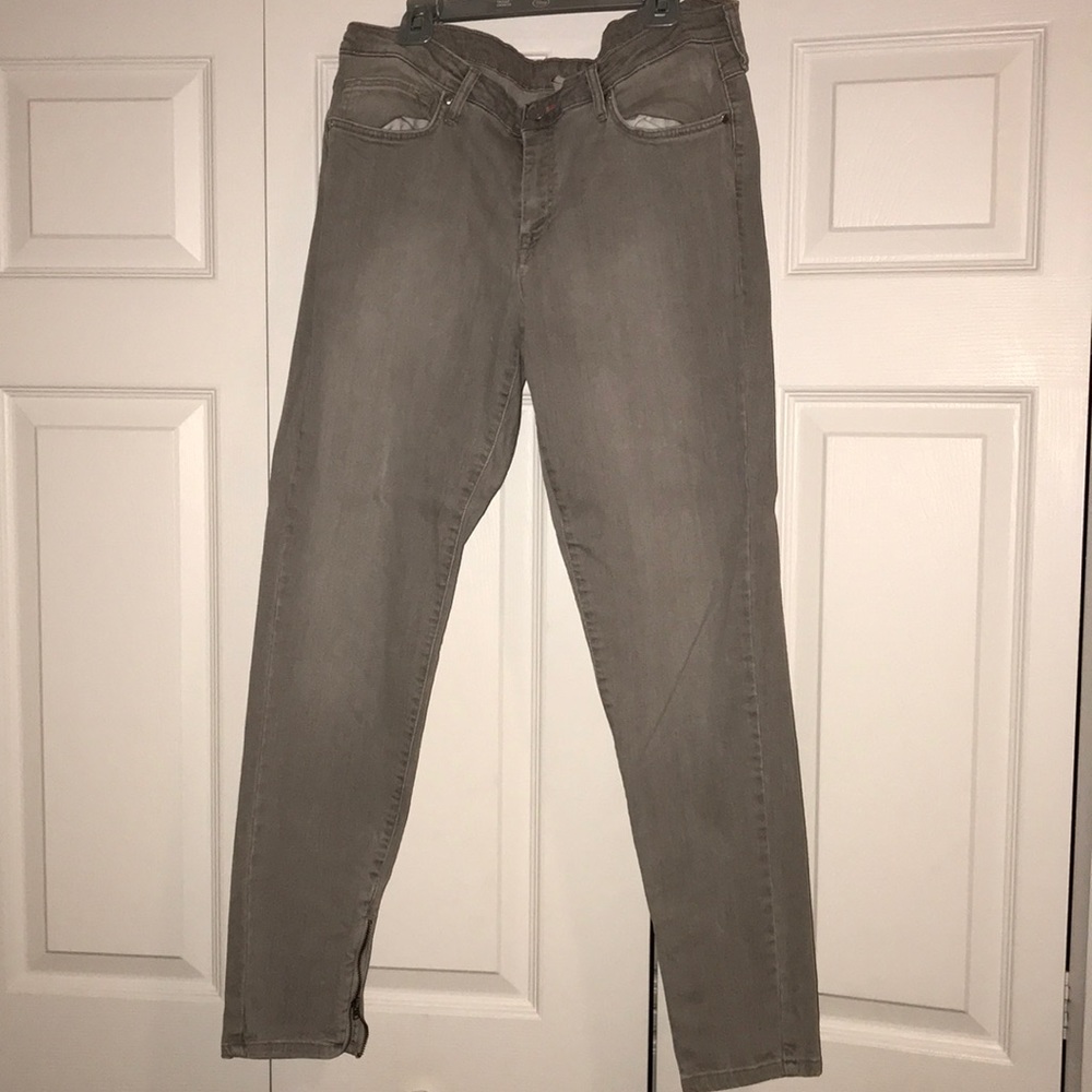 Jeans - Picture 2 of 3